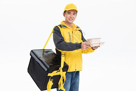 風(fēng)雨兼程的溫暖使者 送餐員小哥與城市外賣遞送服務(wù)的日常
